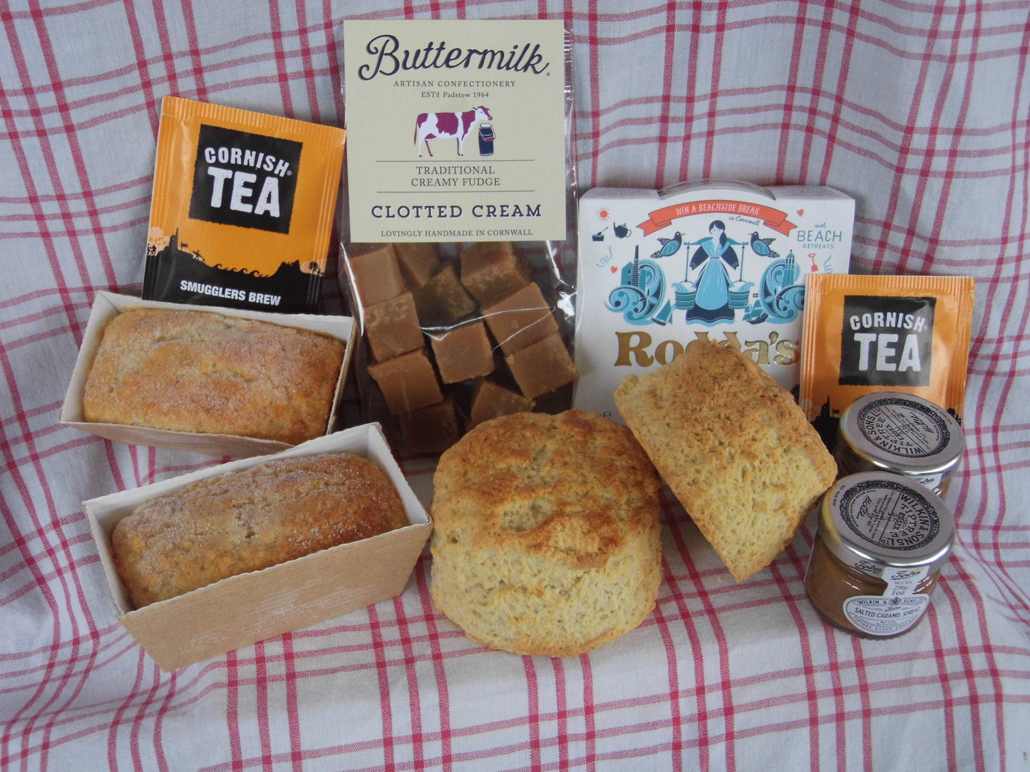 Banoffee gift box - banoffee cream tea, with banana bread and fudge