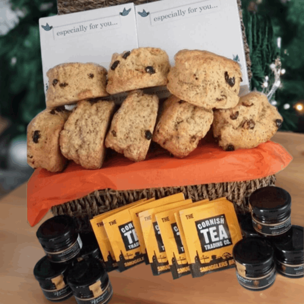 Christmas cream tea hamper for 4