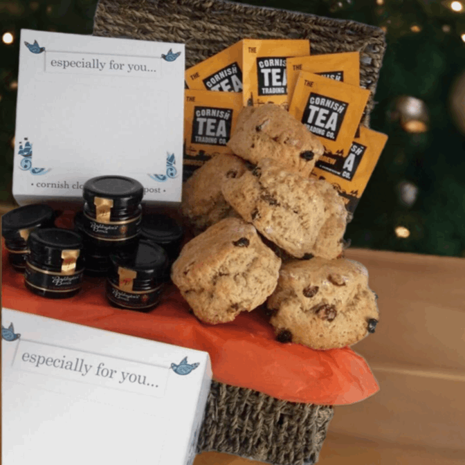 Christmas cream tea hamper for 3